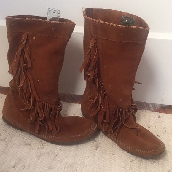 Minnetonka Shoes - Minnetonka brown fringe boots